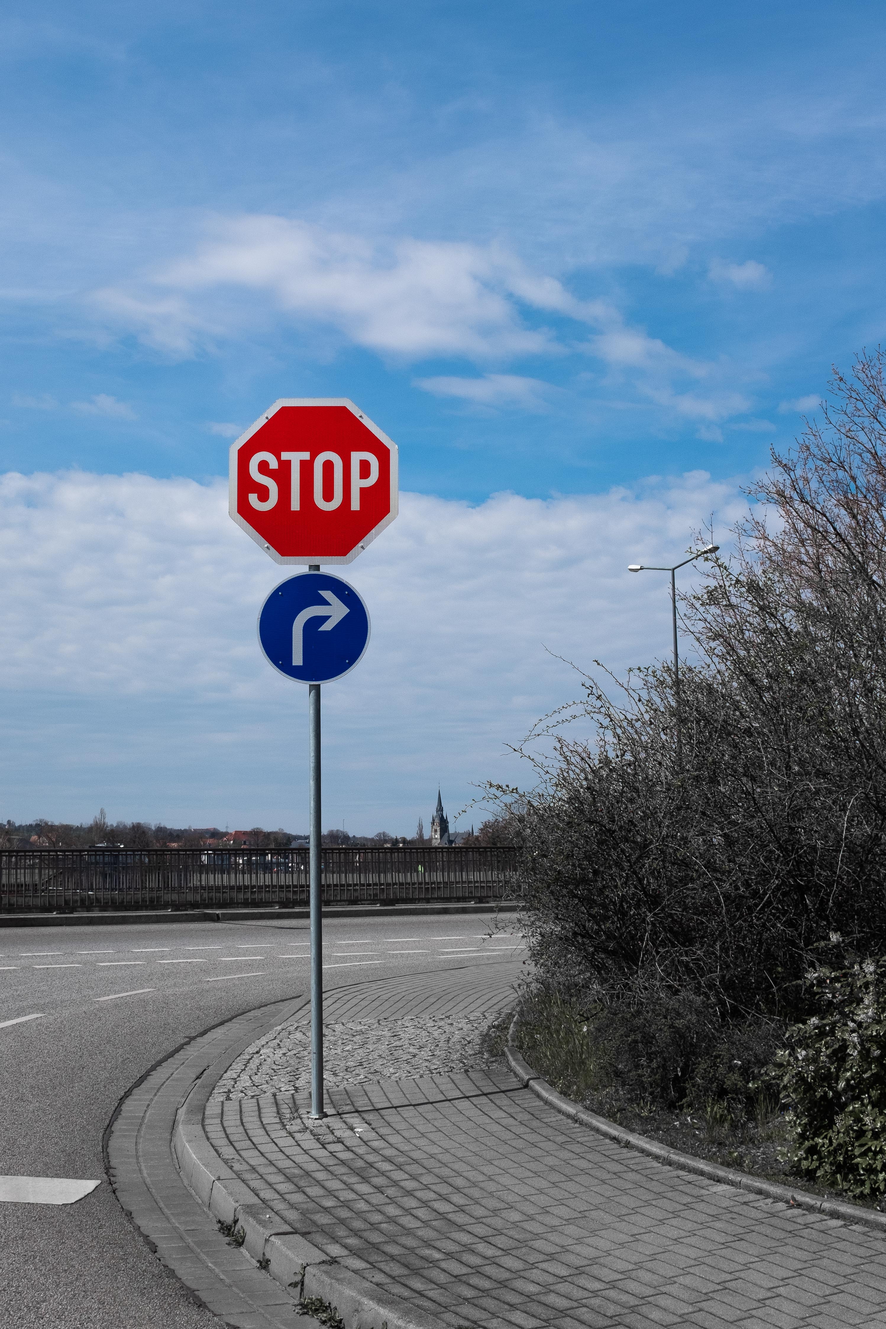 Чи відрізняються німецькі дорожні знаки від українських?